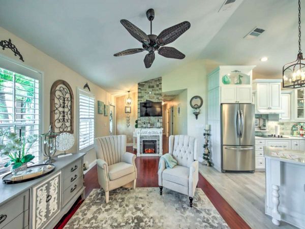 Cape Coral Vacation Pool Home Sleeps 6 Guests