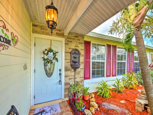 Cape Coral Vacation Pool Home Sleeps 6 Guests