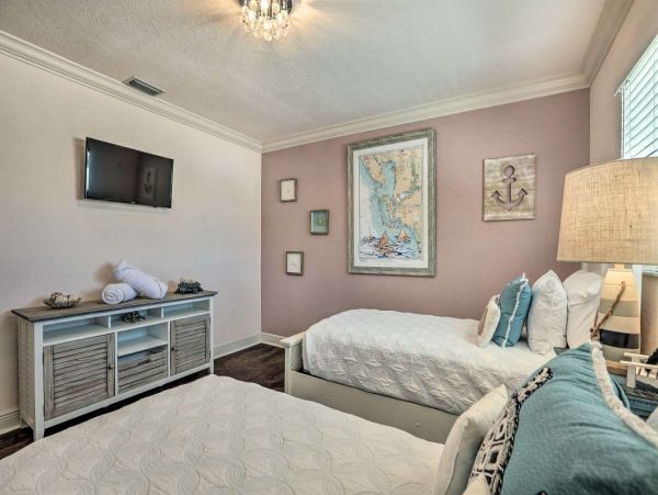 Luxury Cape Coral Escape with Pool