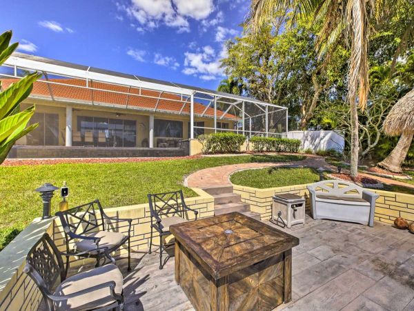 Cape Coral Retreat with 4 Bedrooms & Private Pool