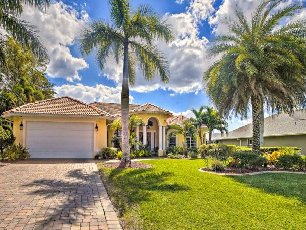 Cape Coral Retreat with 4 Bedrooms & Private Pool