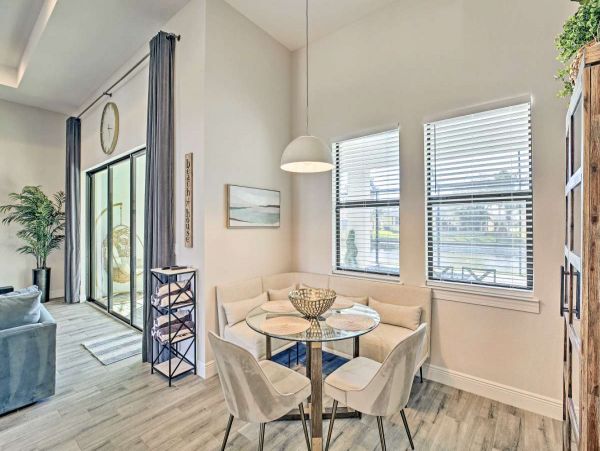 Elegant 3 Bedroom Vacation Canal Home in Cape Coral