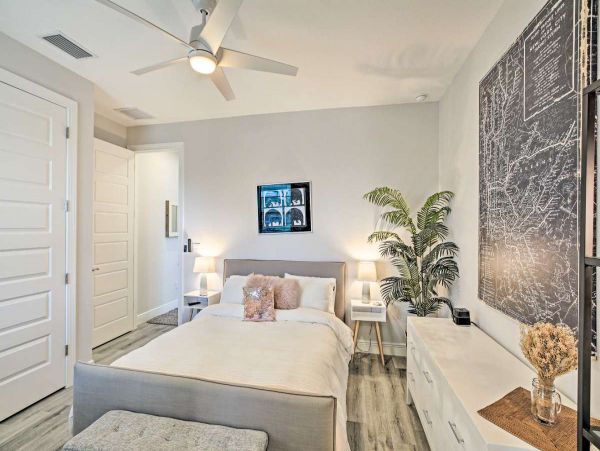 Elegant 3 Bedroom Vacation Canal Home in Cape Coral