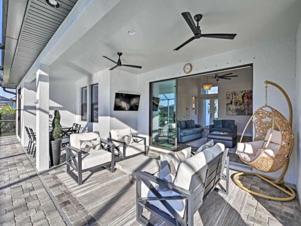 Elegant 3 Bedroom Vacation Canal Home in Cape Coral