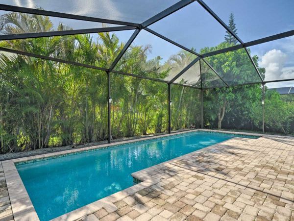 Cape Coral Vacation Home Four Bedroom