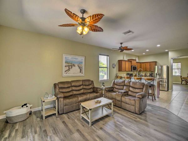 Cape Coral Vacation Home Four Bedroom