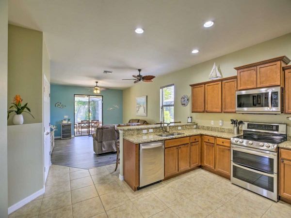 Cape Coral Vacation Home Four Bedroom