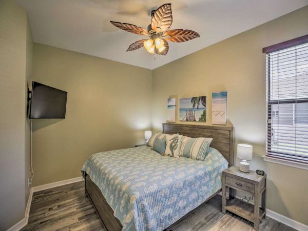 Cape Coral Vacation Home Four Bedroom