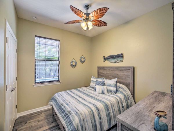 Cape Coral Vacation Home Four Bedroom
