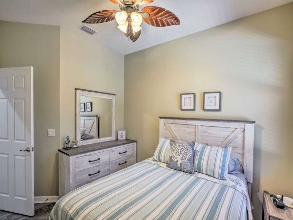 Cape Coral Vacation Home Four Bedroom