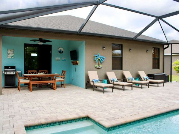 Cape Coral Vacation Home Four Bedroom