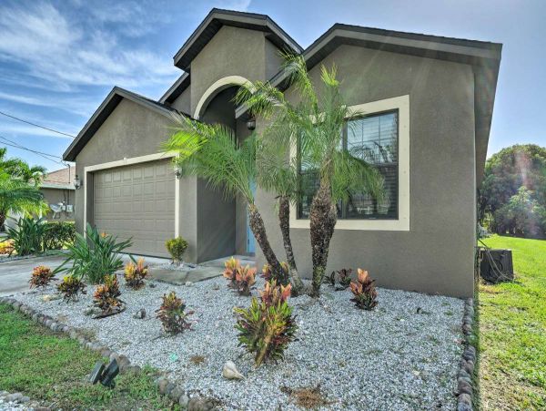 Cape Coral Vacation Home Four Bedroom