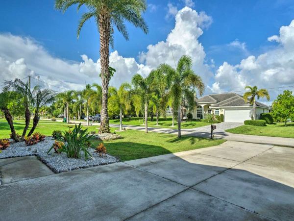 Cape Coral Vacation Home Four Bedroom