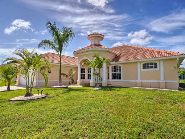 Cape Coral Vacation Pool Home Four Bedroom