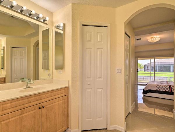 Cape Coral Vacation Pool Home Four Bedroom