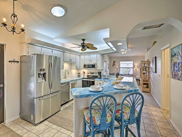 Cape Coral 3 Bedroom Vacation Home with Private Pool