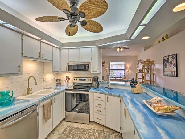 Cape Coral 3 Bedroom Vacation Home with Private Pool