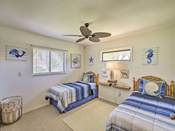 Cape Coral 3 Bedroom Vacation Home with Private Pool