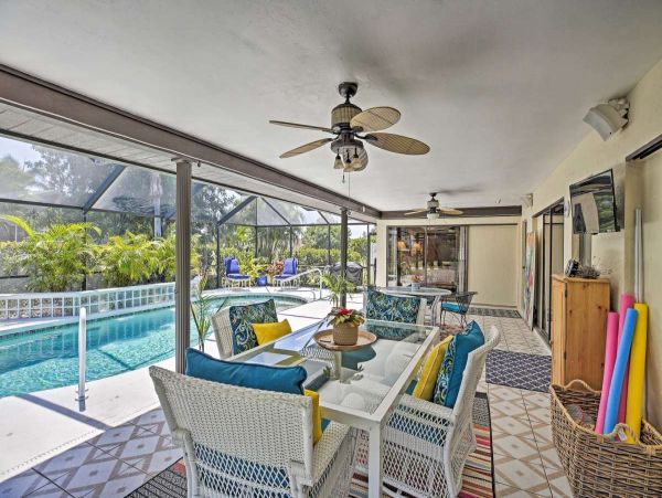 Cape Coral 3 Bedroom Vacation Home with Private Pool