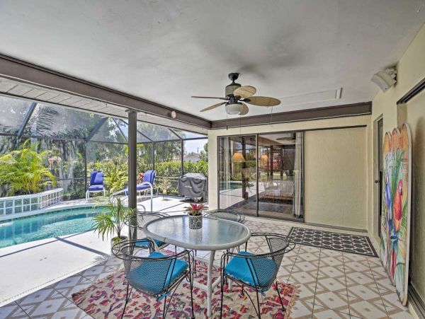 Cape Coral 3 Bedroom Vacation Home with Private Pool