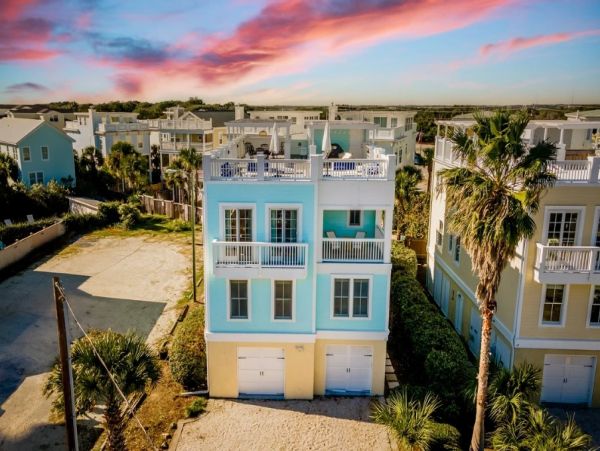 Isle of Plams Six Bedroom Stunning Coastal Retreat