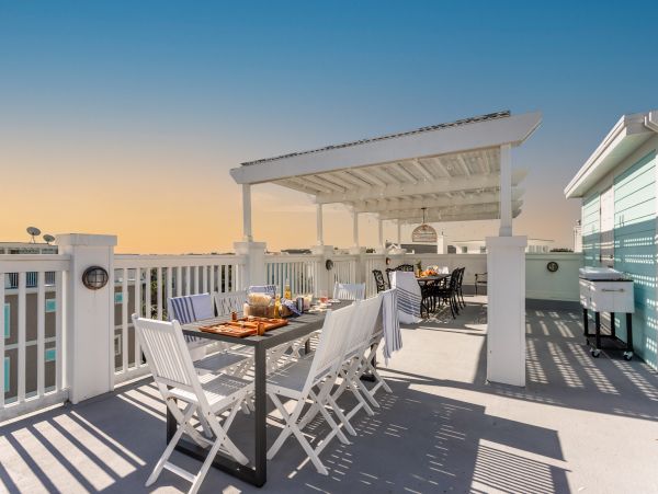 Isle of Palms Walk to Beach Two Home Rental Sleeps 28 Guests