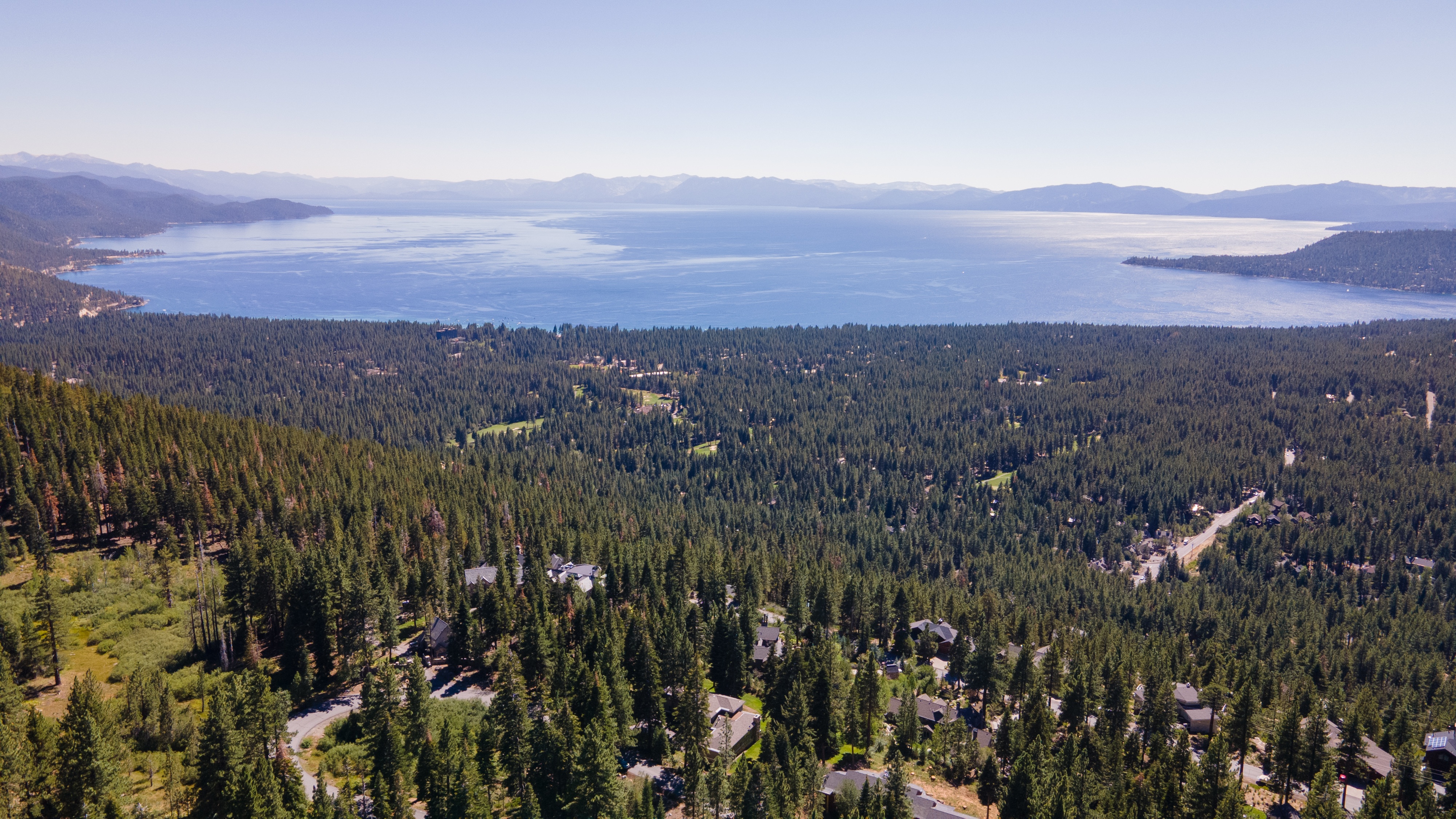 Stunning Vacation Rental 4 Bedrooms in Lake Tahoe
