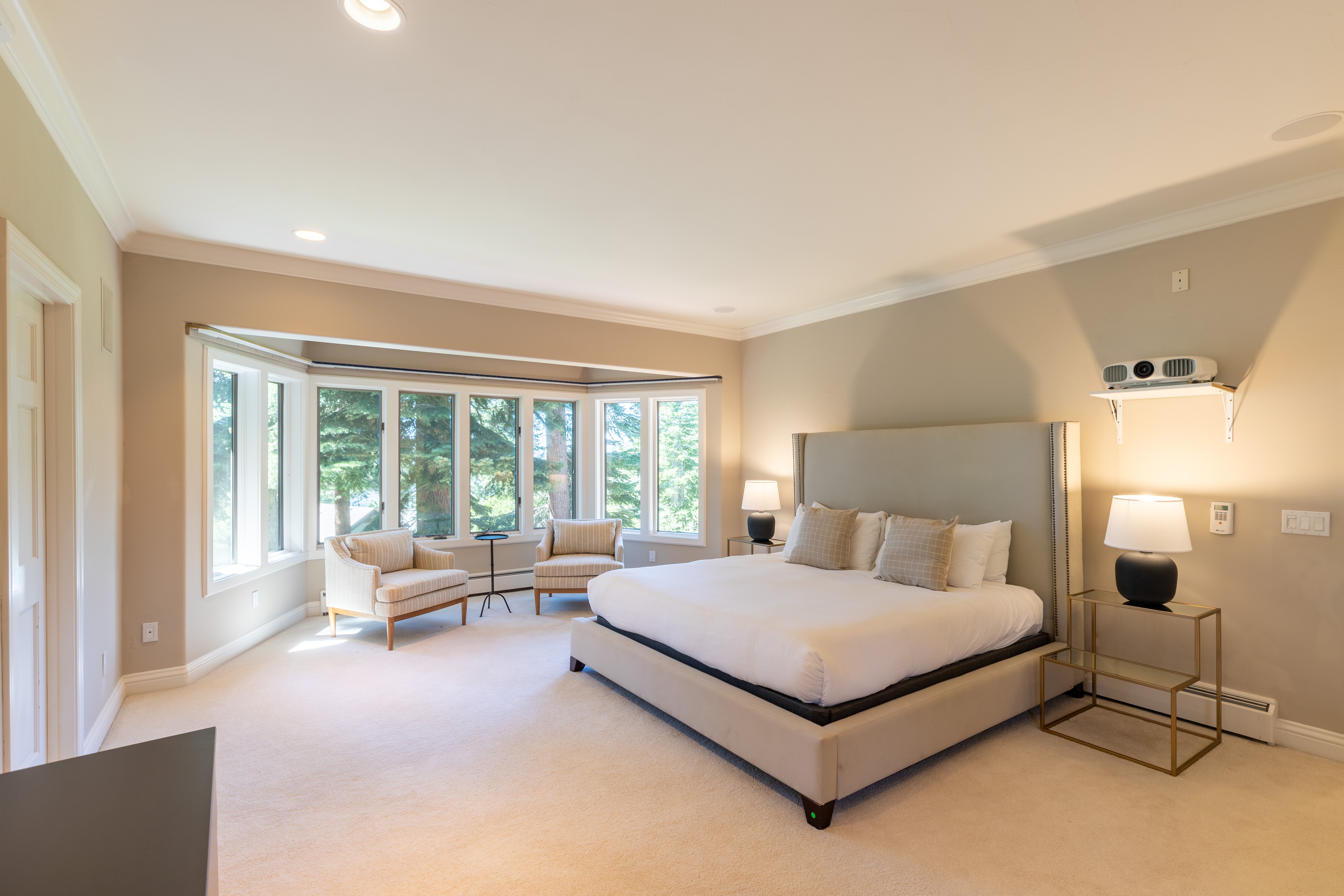 Stunning Vacation Rental 4 Bedrooms in Lake Tahoe