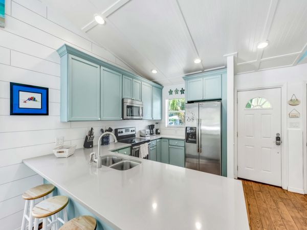 A Serene 3 BR Coastal Home with Pool in Holmes Beach A Block to Beach