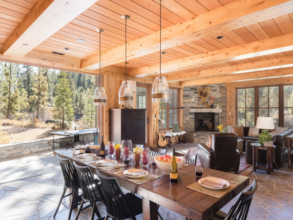 Truckee River Vacation Home with 6 Bedroom & Fire Pit