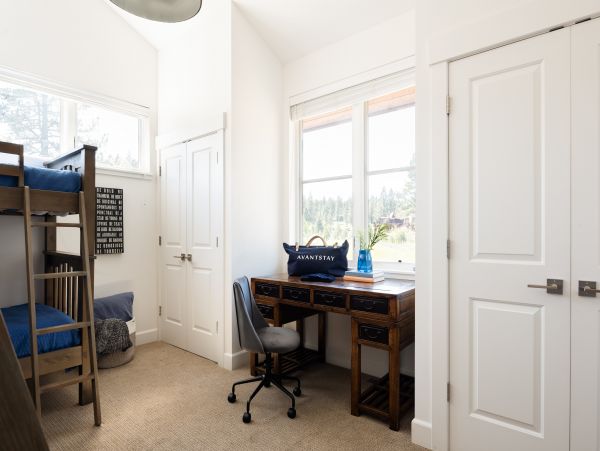 Truckee Modern Mountain Rental Sweeping Treetop Views