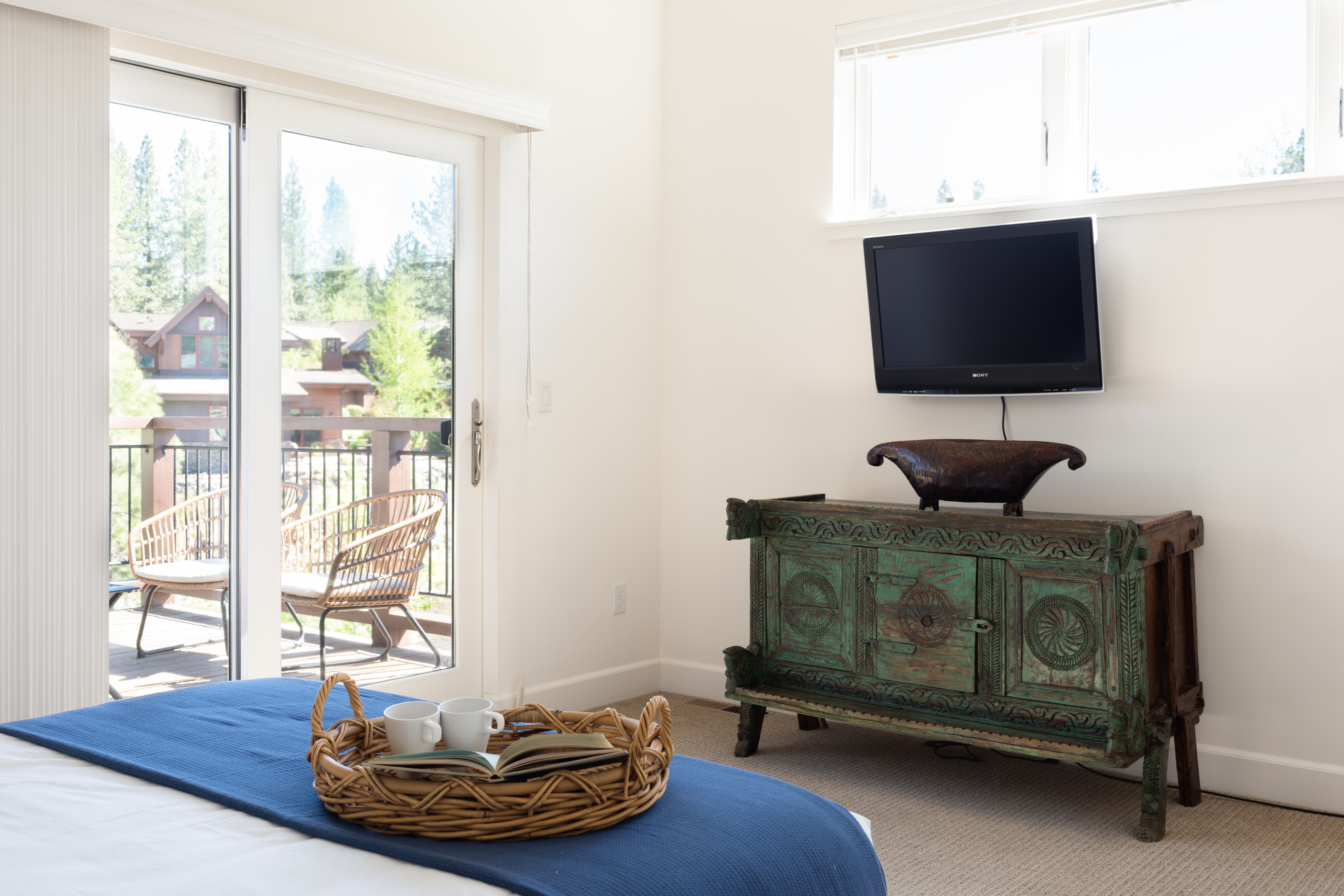 Truckee Modern Mountain Rental Sweeping Treetop Views