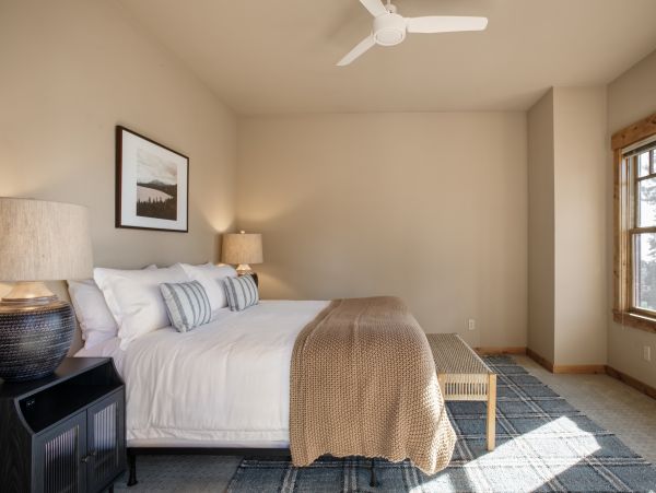 Tahoe Gorgeous Lakefront Four Bedroom Vacation Rental