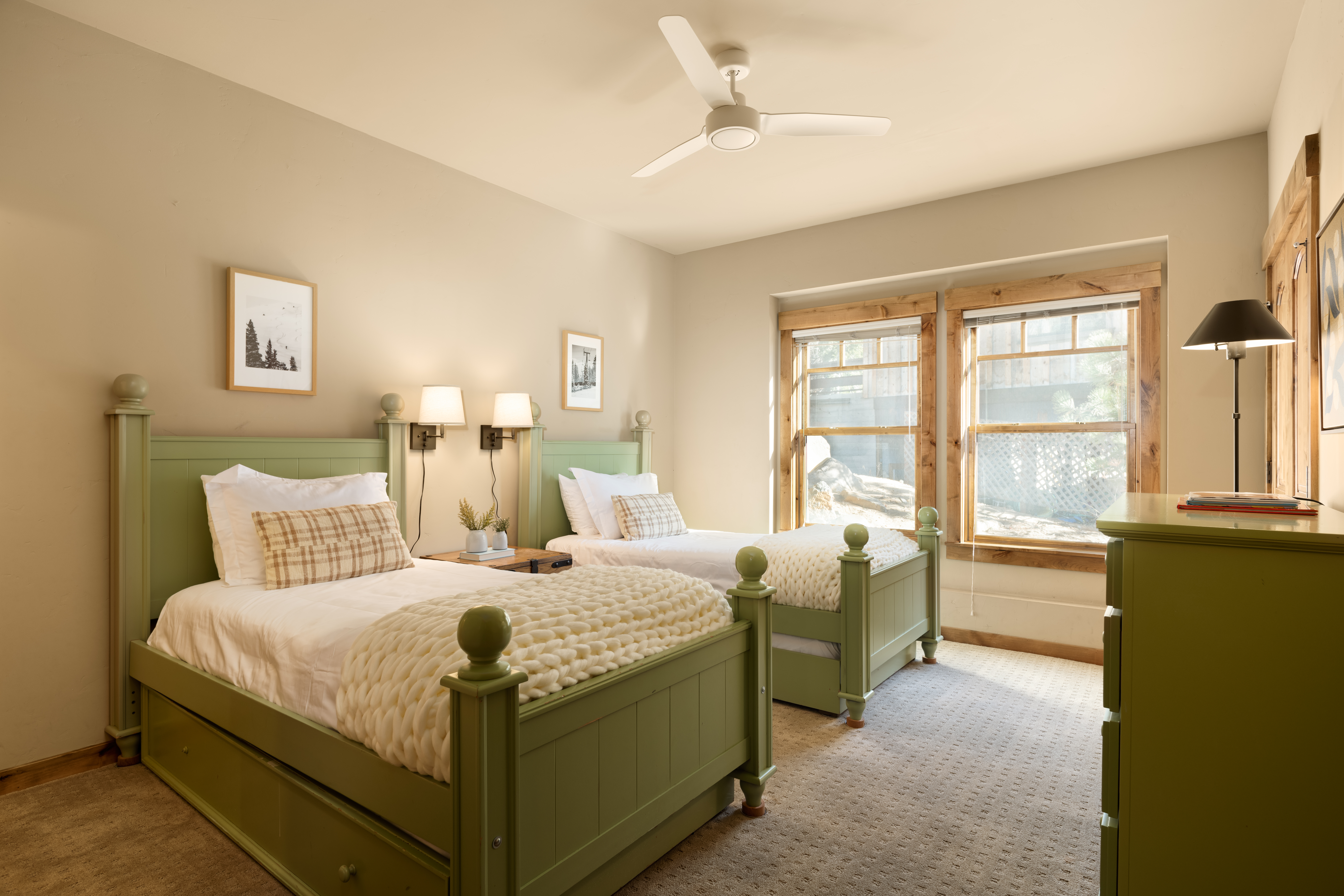 Tahoe Gorgeous Lakefront Four Bedroom Vacation Rental
