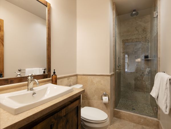 Tahoe Gorgeous Lakefront Four Bedroom Vacation Rental