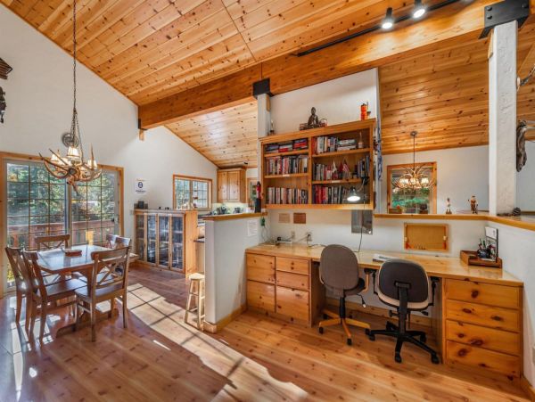 Cozy Vacation Rental with 3 Bedrooms in Truckee
