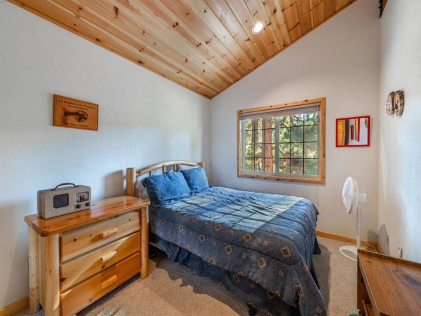 Cozy Vacation Rental with 3 Bedrooms in Truckee