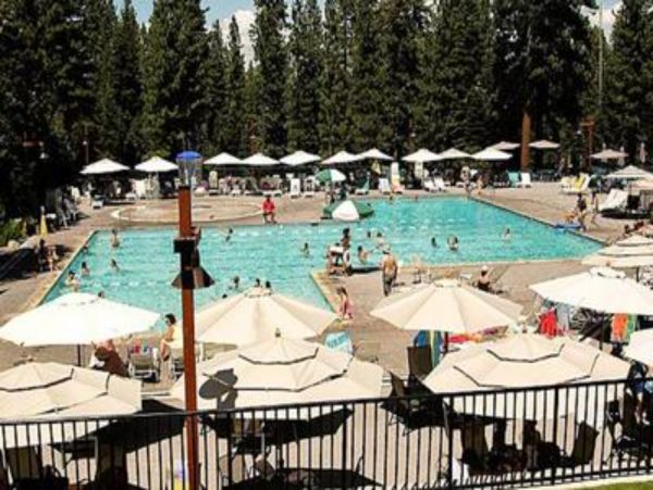 Cozy Vacation Rental with 3 Bedrooms in Truckee
