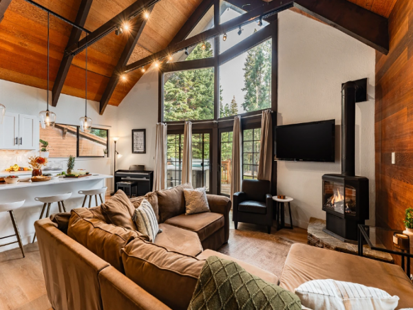Modern Vacation Cabin in the Heart of Tahoe Donner