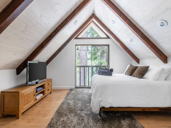 Modern Vacation Cabin in the Heart of Tahoe Donner