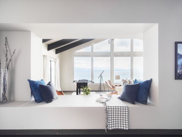 Breathtaking Lakefront Tahoe Four Bedroom Vacation Home