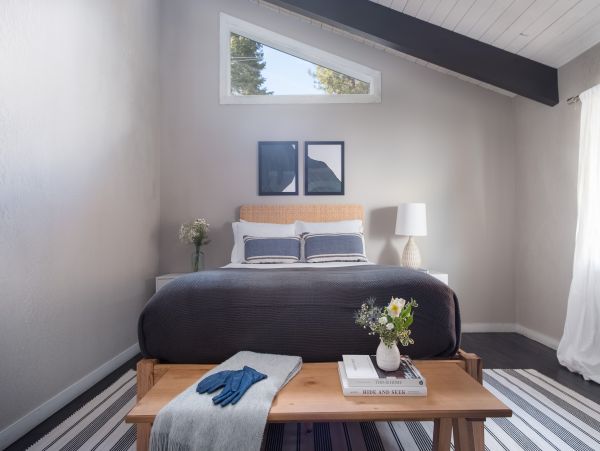 Breathtaking Lakefront Tahoe Four Bedroom Vacation Home
