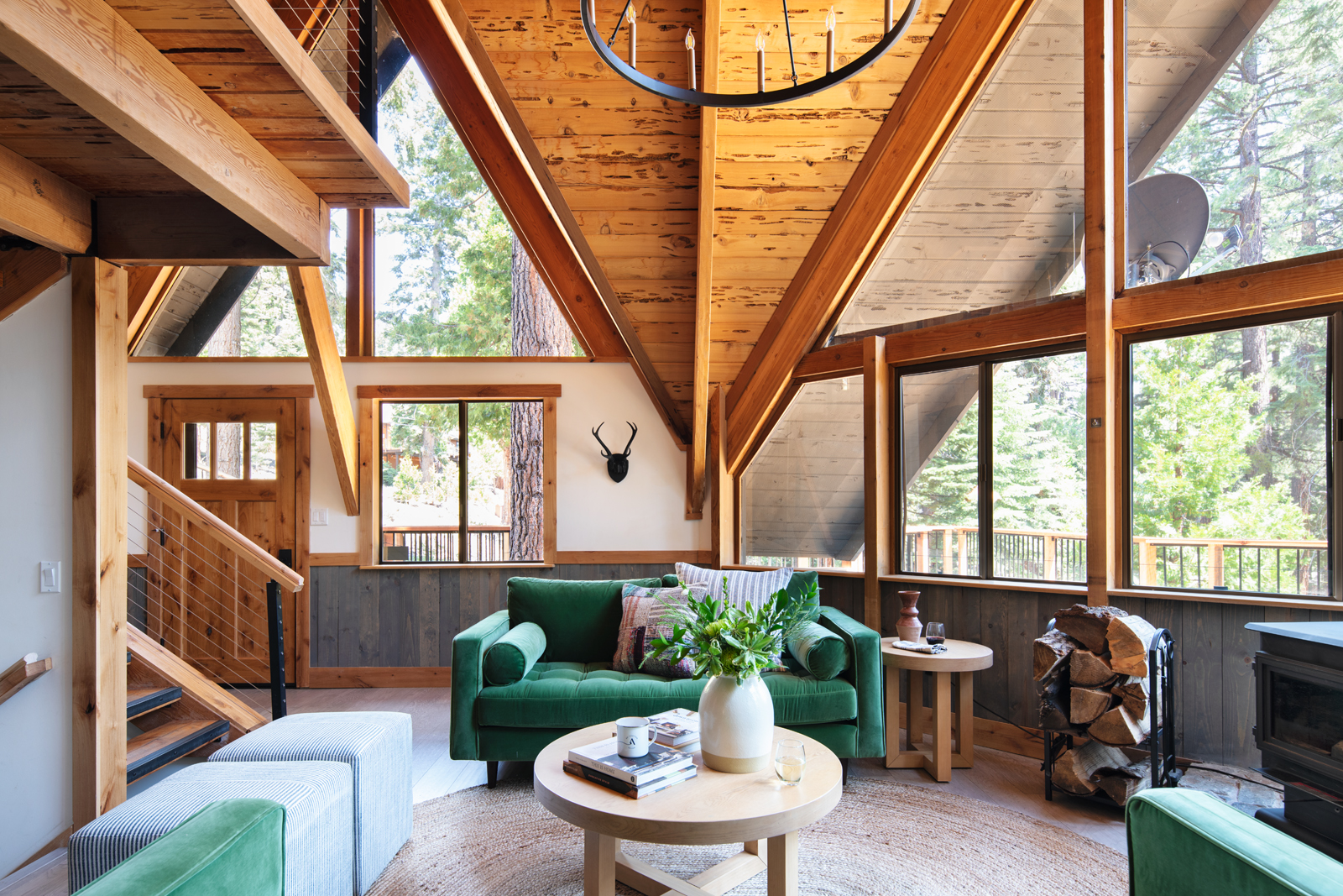 Lake Tahoe Stunning Vacation Rental 5 Bedrooms & Pool Table