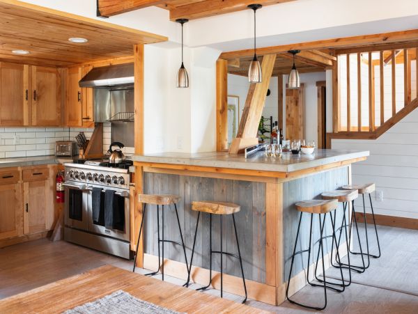 Lake Tahoe Stunning Vacation Rental 5 Bedrooms & Pool Table