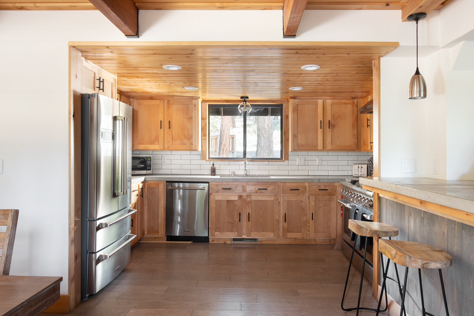 Lake Tahoe Stunning Vacation Rental 5 Bedrooms & Pool Table
