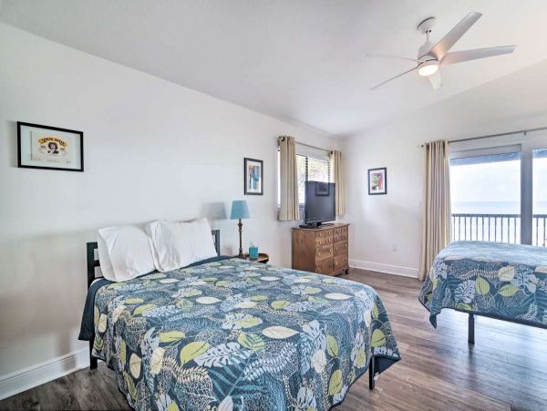 Clearwater Vacation Home Four Bedrooms Bay Views Sleeps 8
