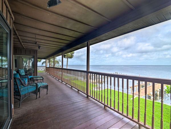Clearwater Vacation Home Four Bedrooms Bay Views Sleeps 8