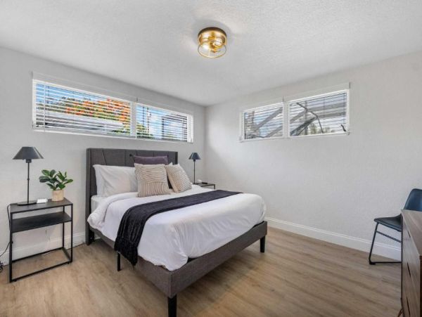 Clearwater Vacation Home Five Bedroom