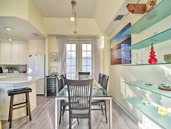 Clearwater 4 Bedroom Condo Sleeps 9 Guests