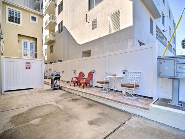 Clearwater 4 Bedroom Condo Sleeps 9 Guests